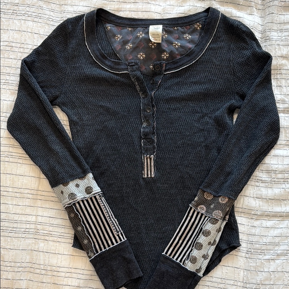 Free People Dark Gry Long Sleeve with Patterned Sleves